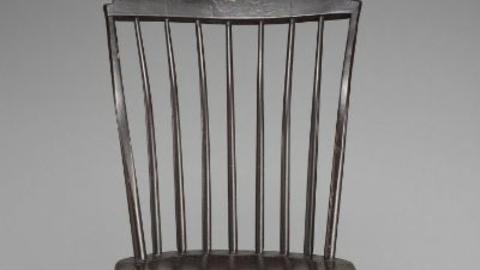 Step down Windsor chair