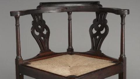 Corner chair