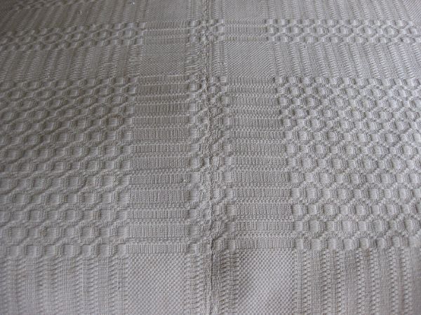 Bed coverlet